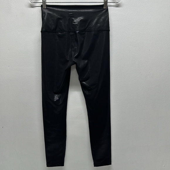 Beyond Yoga High Waisted Midi Legging Athletic Pants Jet Black Foil Size Small - Picture 5 of 9